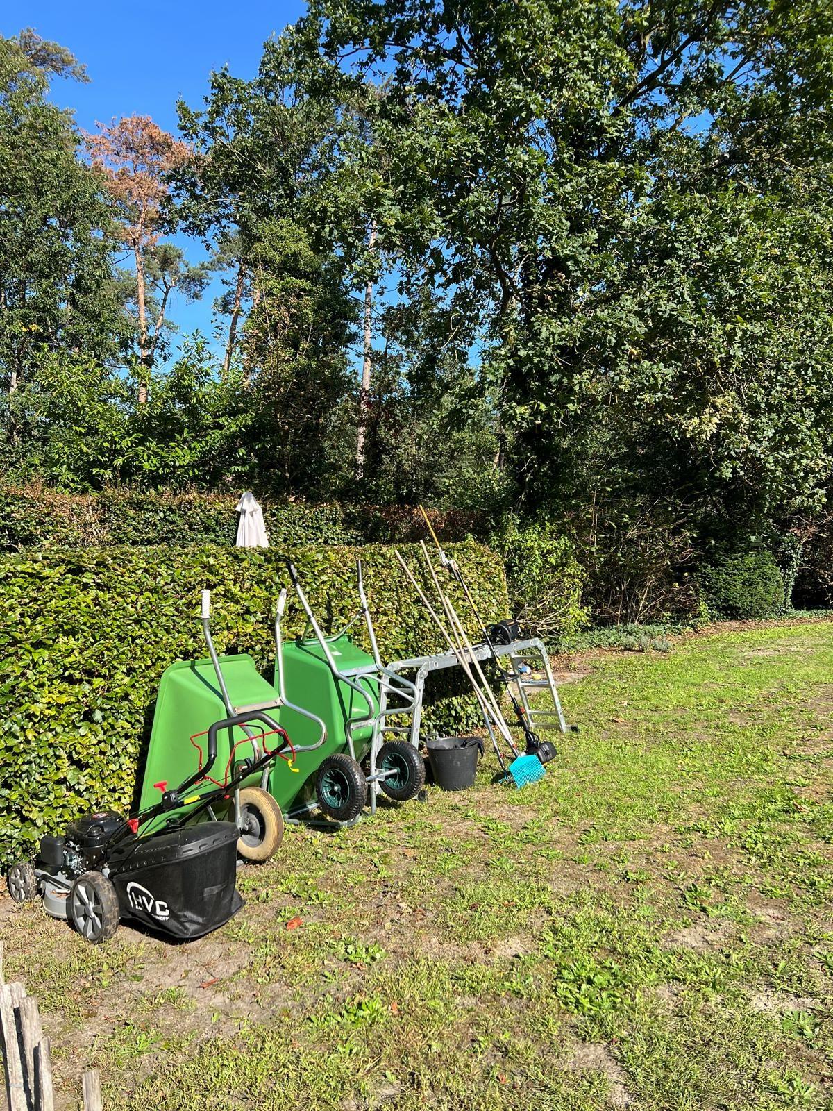 Materiaal klaar op de werf tijdens een onderhoudsbeurt